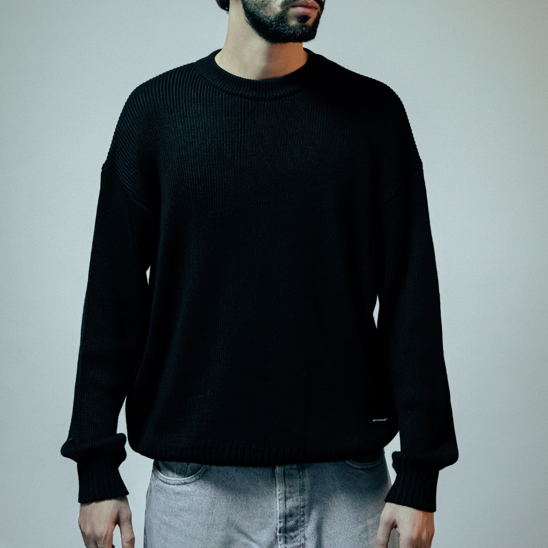 Happening in Tunis Heavyweight Black Knit